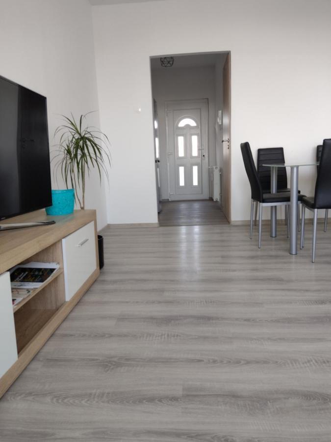 Апартаменты Kilato Apartman Тапольца Экстерьер фото